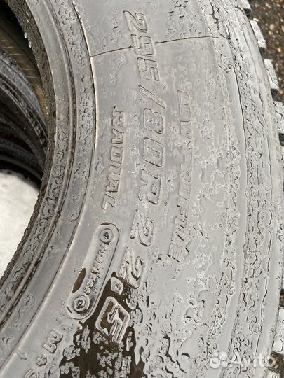 Грузовые шины б/у Bridgestone 295/80/R22.5