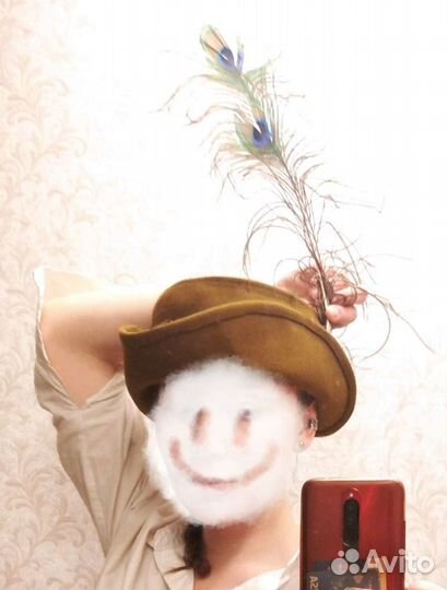 Шляпа с перьями для фотосессии. Винтажная шляпа