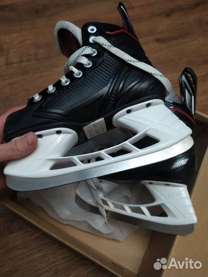 Хоккейные коньки bauer 33 размер