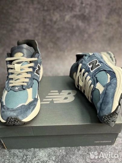 Кроссовки new balance 2002r