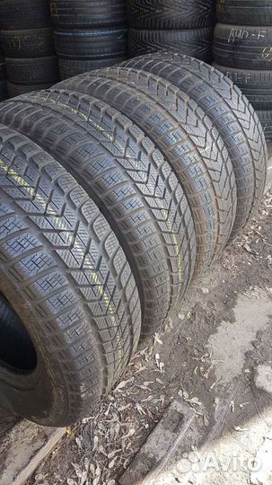 Pirelli Winter Sottozero 3 215/60 R16