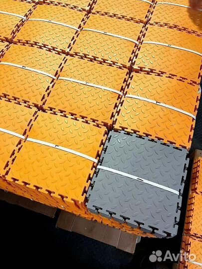 Модульный пол для гаража