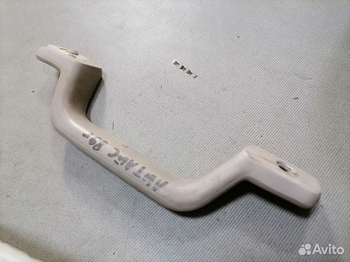 Ручка потолочная Toyota Lite Ace 1989 комплект