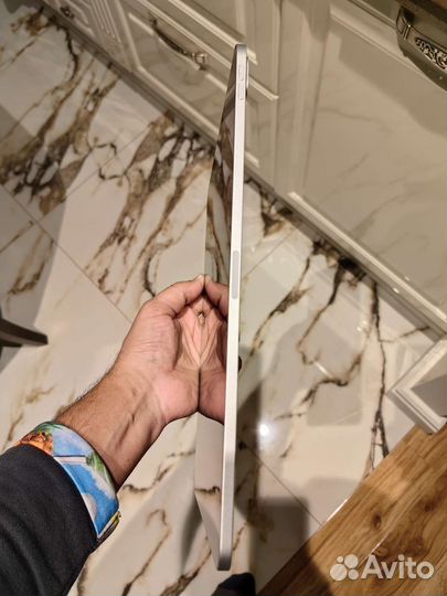 Apple iPad pro 12.9 gen 4 (128 Gb)