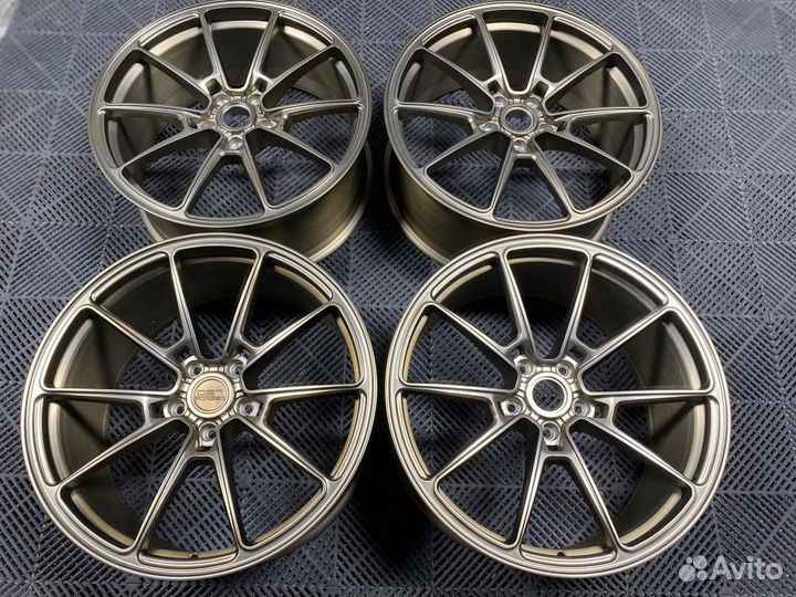 Кованые диски R22 5x130 Porsche Taycan Cayenne