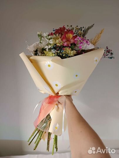 Букет с Ромашками и Гипсофилой