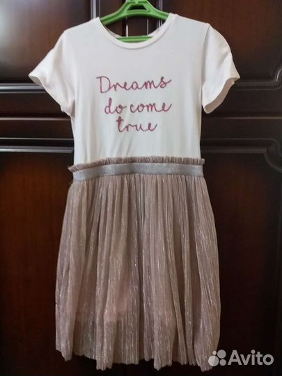 Платья праздничные