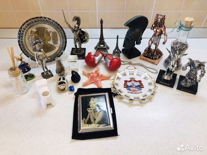 Сувениры и магниты разных стран
