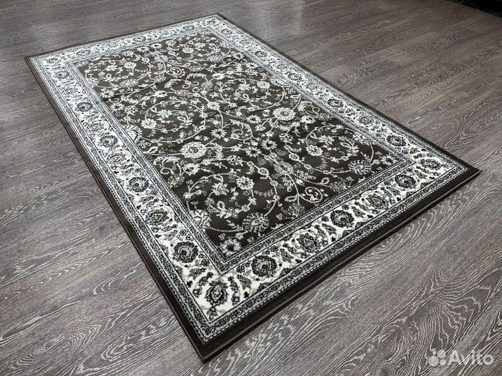 Ковер новый 1.5х2.3 классический, коричневый