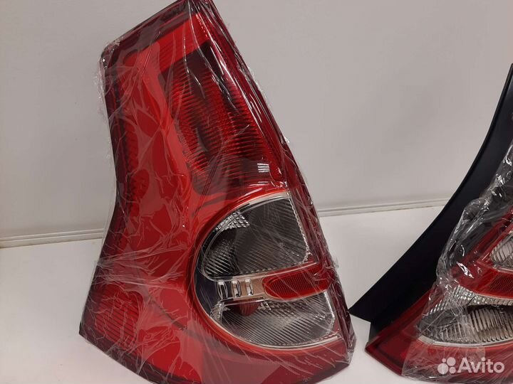 Задний левый фонарь Renault sandero