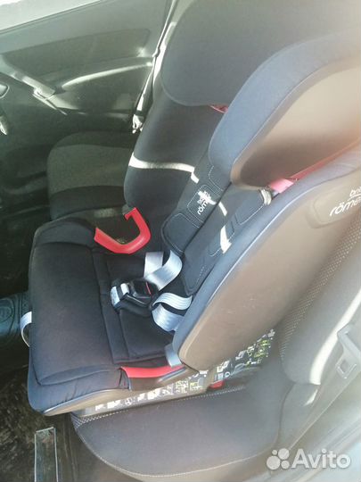 Кресло Britax Romer Advansafix IV M