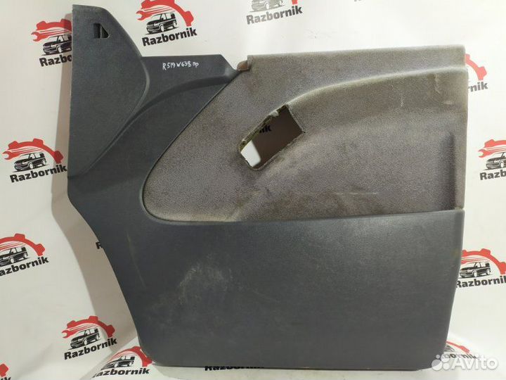 Обшивка боковой двери передняя правая Mercedes
