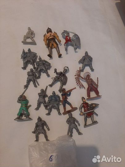 Игрушки солдатики