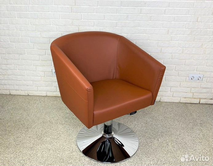 Парикмахерское кресло Cuba brown