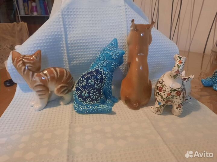 Фарфоровые статуэтки кошки