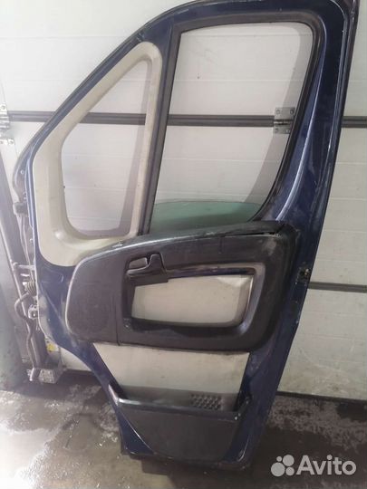 Продаю дверь передняя правая Peugeot boxster