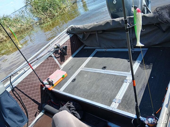 Лодка Урал 470