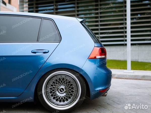 Литые диски Rotiform R18 на Volkswagen Golf 7