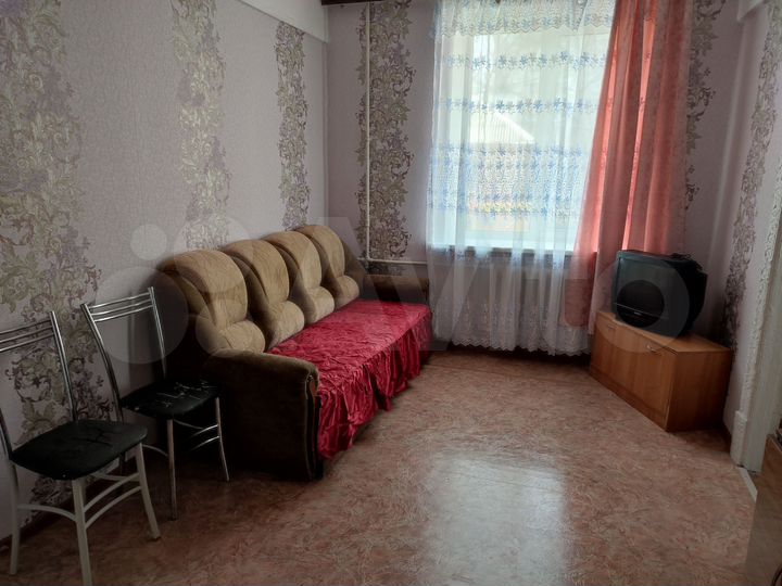 Комната 32 м² в 3-к., 2/4 эт.