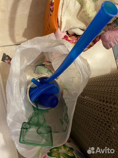 Аквариум 15 л. с рыбами/водорослями/декором