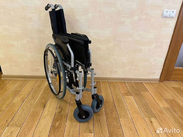 Кресло коляска для инвалидов новая