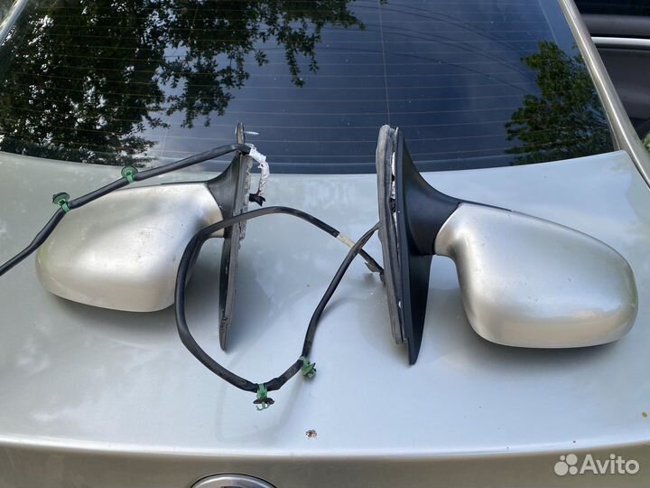 Зеркало заднего вида