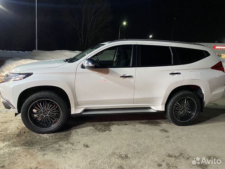 Продам комплект колес 285х50хR20