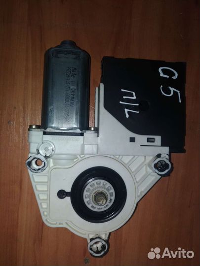 Мотор стеклоподъёмника левый передний Гольф 5