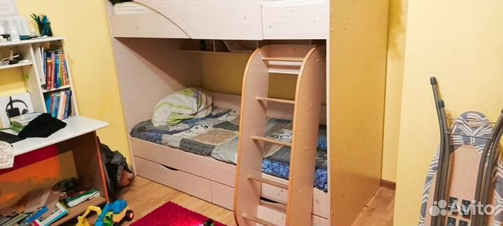 Двухъярусная кровать бу с матрасами