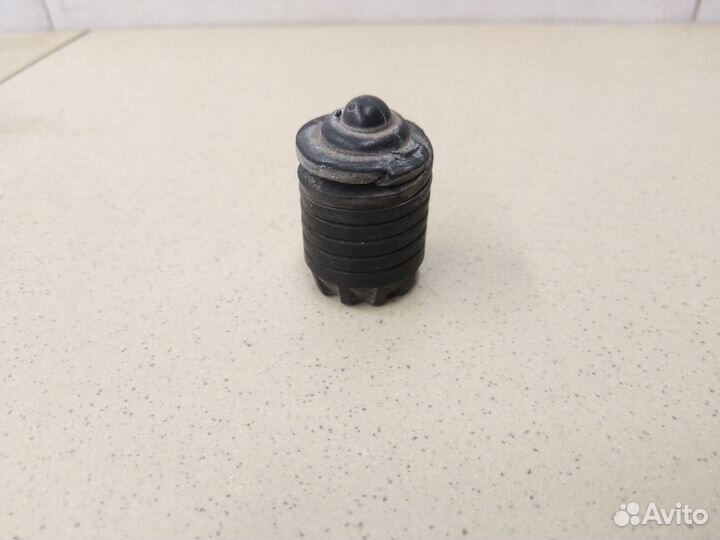 Отбойник капота 1-серия E87/E81 2004