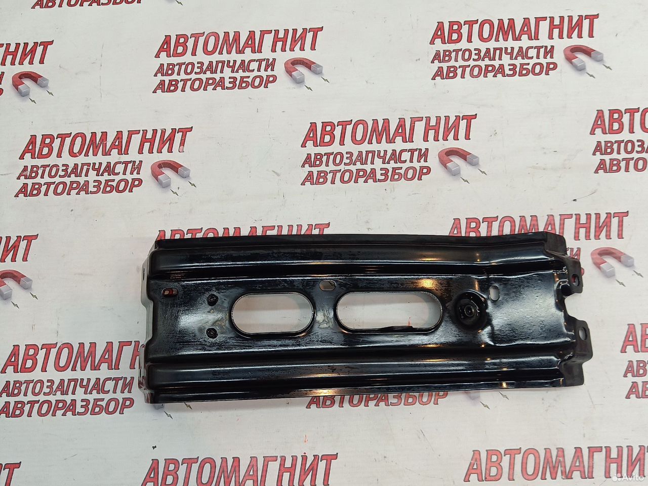 Кронштейн замка капота Voyah Dream