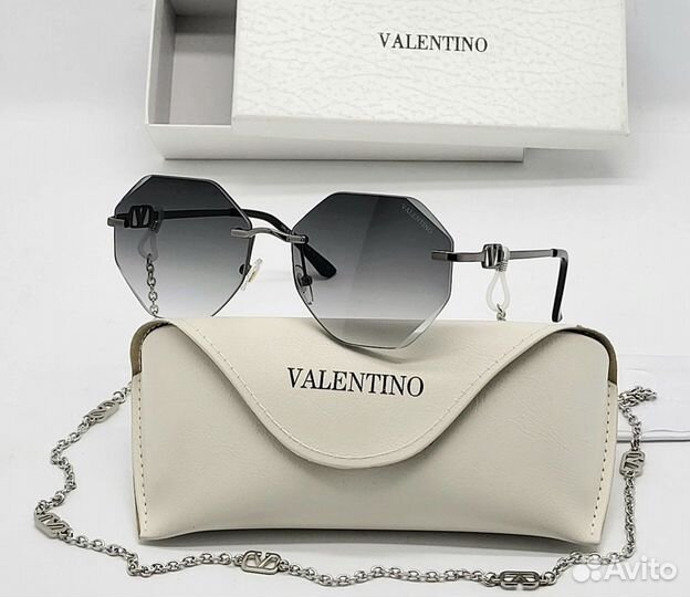 Солнцезащитные очки valentino Lux