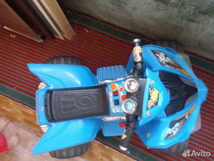 Детский квадроцикл на аккумуляторе