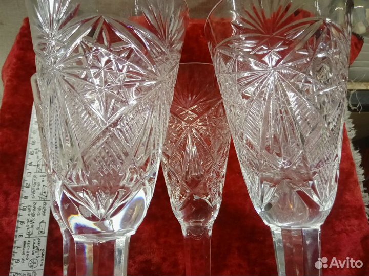 Хрустальные фужеры 5 штук 20 см