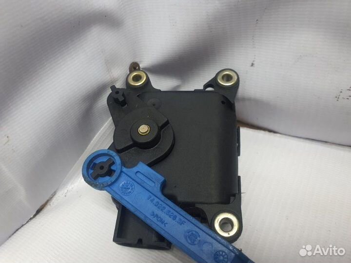 Привод заслонки печки Volkswagen Passat B5 седан