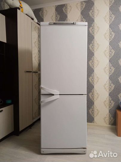 Холодильник бу indesit