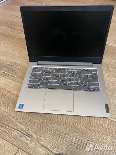 Ноутбук lenovo