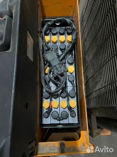 Тяговый аккумулятор для складской техники