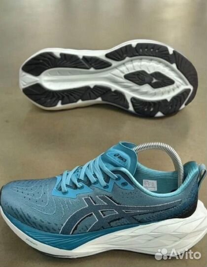 Кроссовки беговые Asics Novablast 4