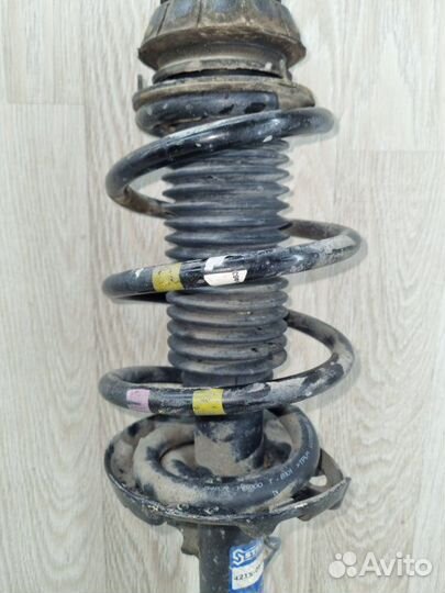 Амортизатор/стойка передняя правая Kia Rio