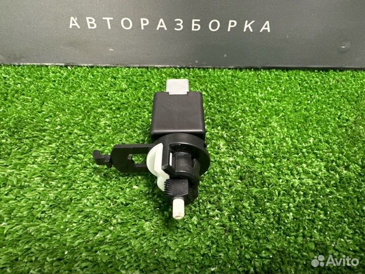 Датчик педали тормоза Kia Rio X 1.6 G4FG 2021