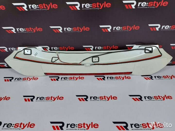 Спойлер Toyota Land Cruiser 200 Белый D2384