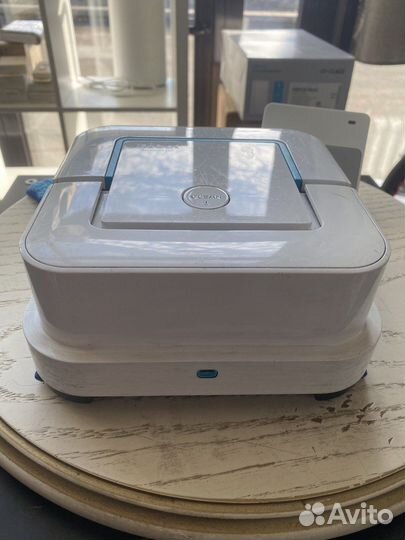 Робот полотер iRobot Braava Jet 240