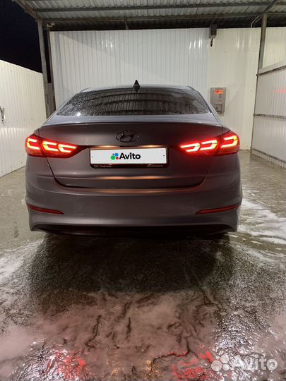 Hyundai Elantra, 2017