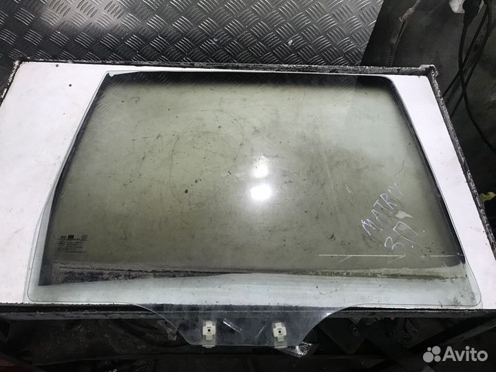 Стекло заднее правое Hyundai Matrix