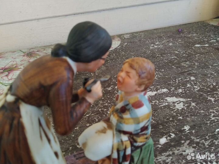 Статуэтка фарфоровая Norman Rockwell