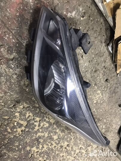 Передняя левая фара KIA Rio 4
