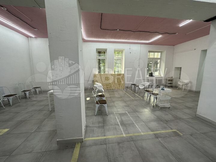 Псн,офис, салон,торгов 160.4 м² у м. Смоленская