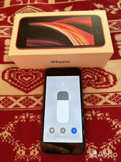 iPhone SE 2020 128 Red