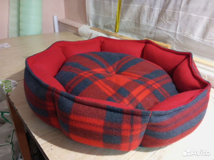 Лежанка для кошек и собак